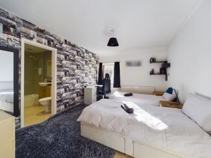 Bedroom 4- click for photo gallery